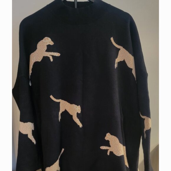 Entro XL Black Sweater with Leopards - Picture 1 of 4